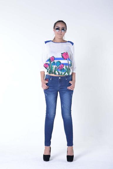 เสื้อลินินหลังผ้ายืดพิมพ์ลายดอกทิวลิปส์ (NO.40242)